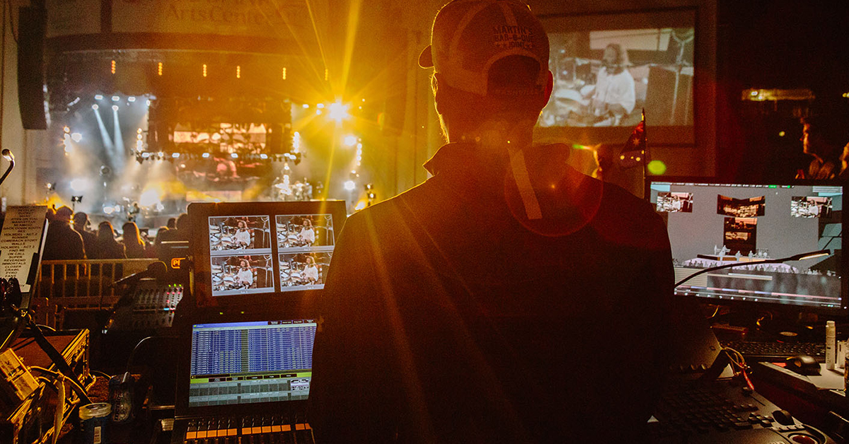 Kings of Leon are currently touring on d3